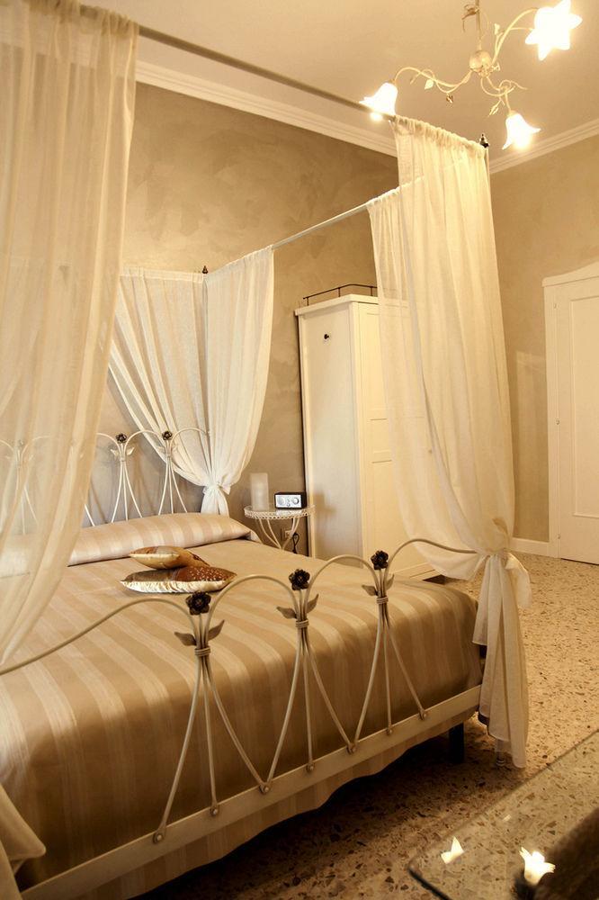 A Class Lecce Bagian luar foto